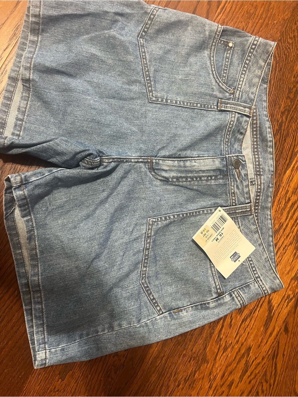 Lee Denim Cargo Shorts in Light Blue Wash